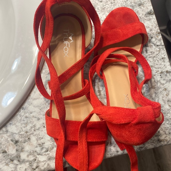 Heels - Picture 1 of 1